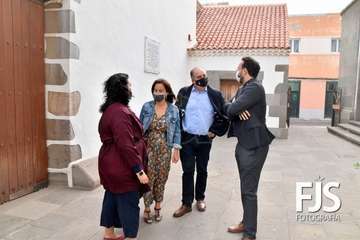 Armando Ravelo filma la condena de Telde a Marruecos por violar los derechos humanos/Francisco Javier Santana.